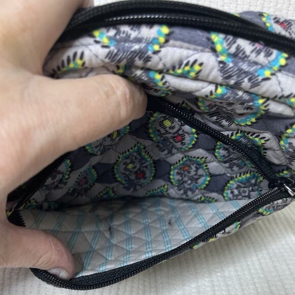 NWT Vera Bradley Iconic Medium Cosmetic Bag Travel Case in Paisley Stripes Gray - Picture 4 of 4